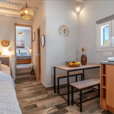 בית נופש Porto Galini Tinos Syros 105 *